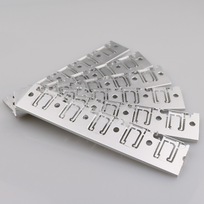 批量铝合金手机卡槽零件加工