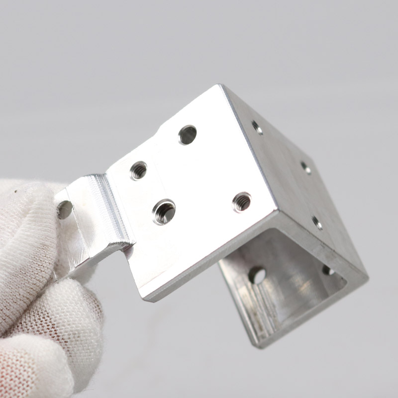 小批量电子零件加工